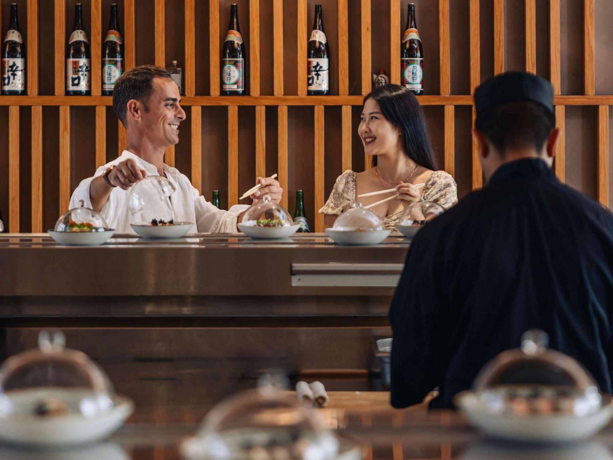 Hotel Fairmont Bab Al Bahr Abu Dabi Exterior foto Sushi Bar