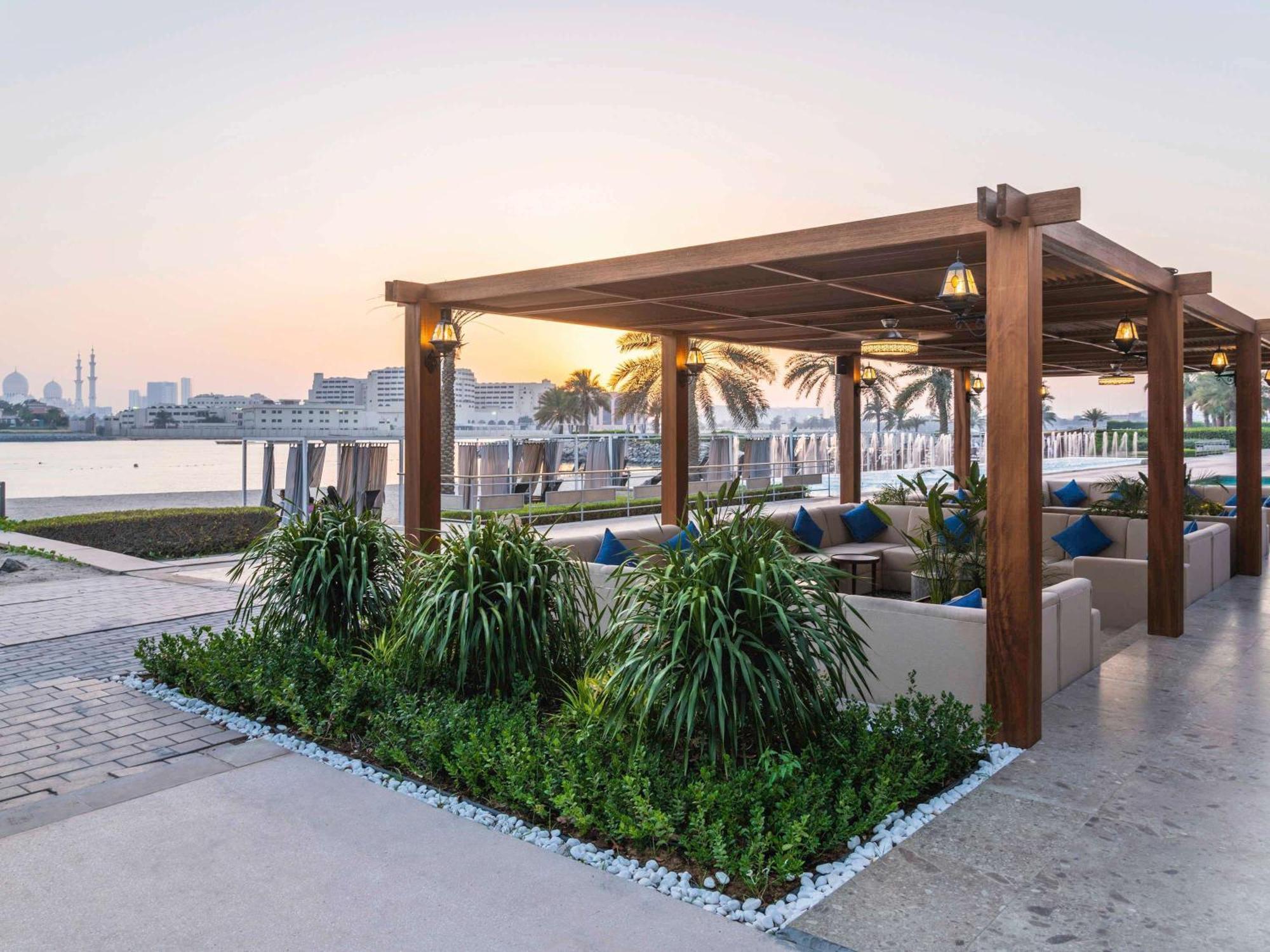 Hotel Fairmont Bab Al Bahr Abu Dabi Exterior foto The Beach, Jumeirah